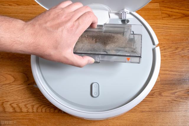 扫地机器人为什么会火,扫地机器人突然自毁了