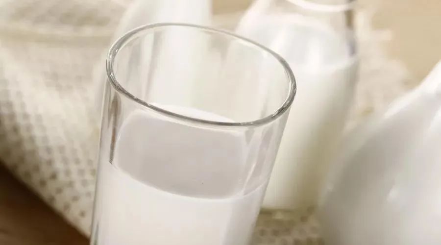 女人喝羊奶粉的好处和功效,全脂羊奶粉的好处和功效