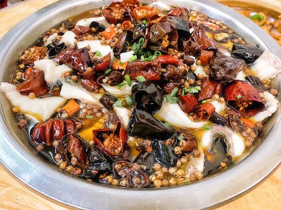 实拍疫情反扑下的武汉美食餐饮店他们怎么样了？