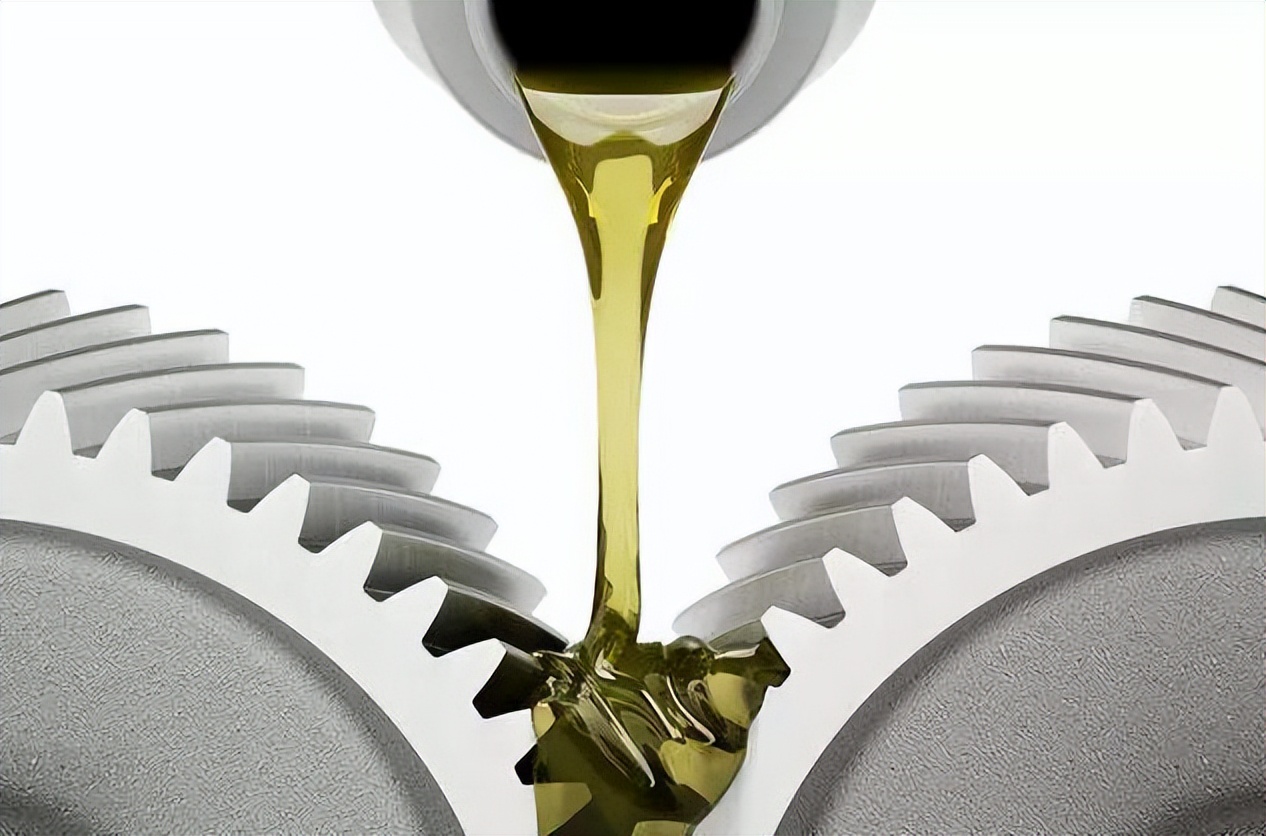 长时间不更换机油的危害,汽车勤换机油有用吗