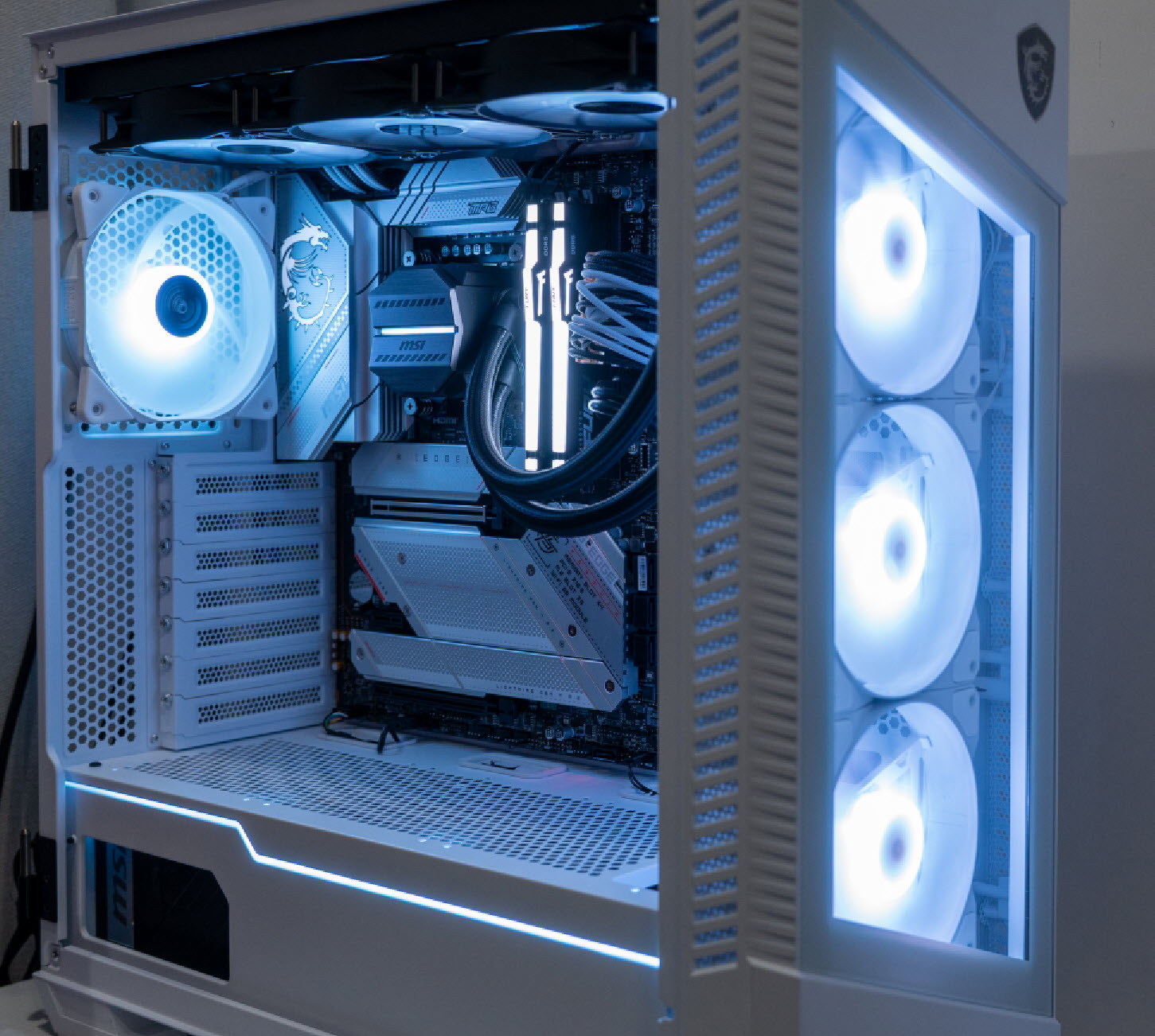 微星360水冷配啥机箱,微星最新360水冷评测