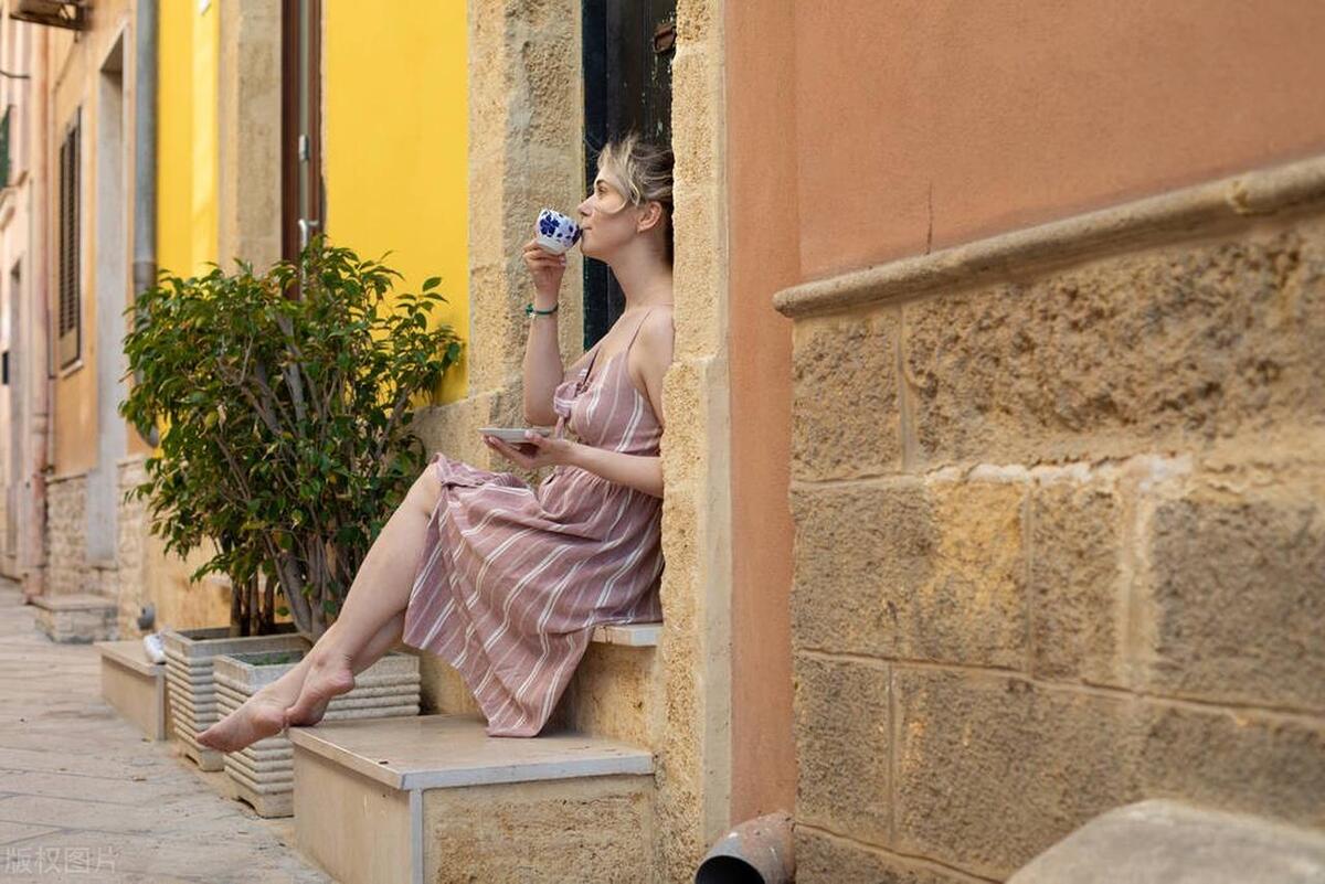 不同国家的每周休息时间,国外时间跟国内时间对比