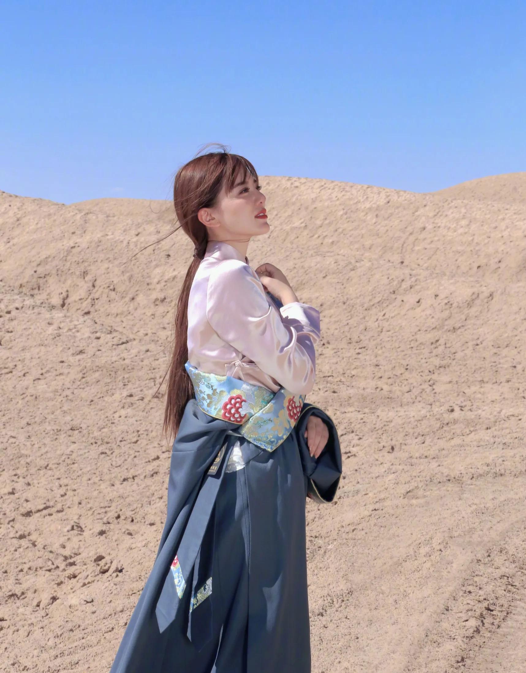 阿兰·达瓦卓玛青藏高原伴奏,阿兰达瓦卓玛月光