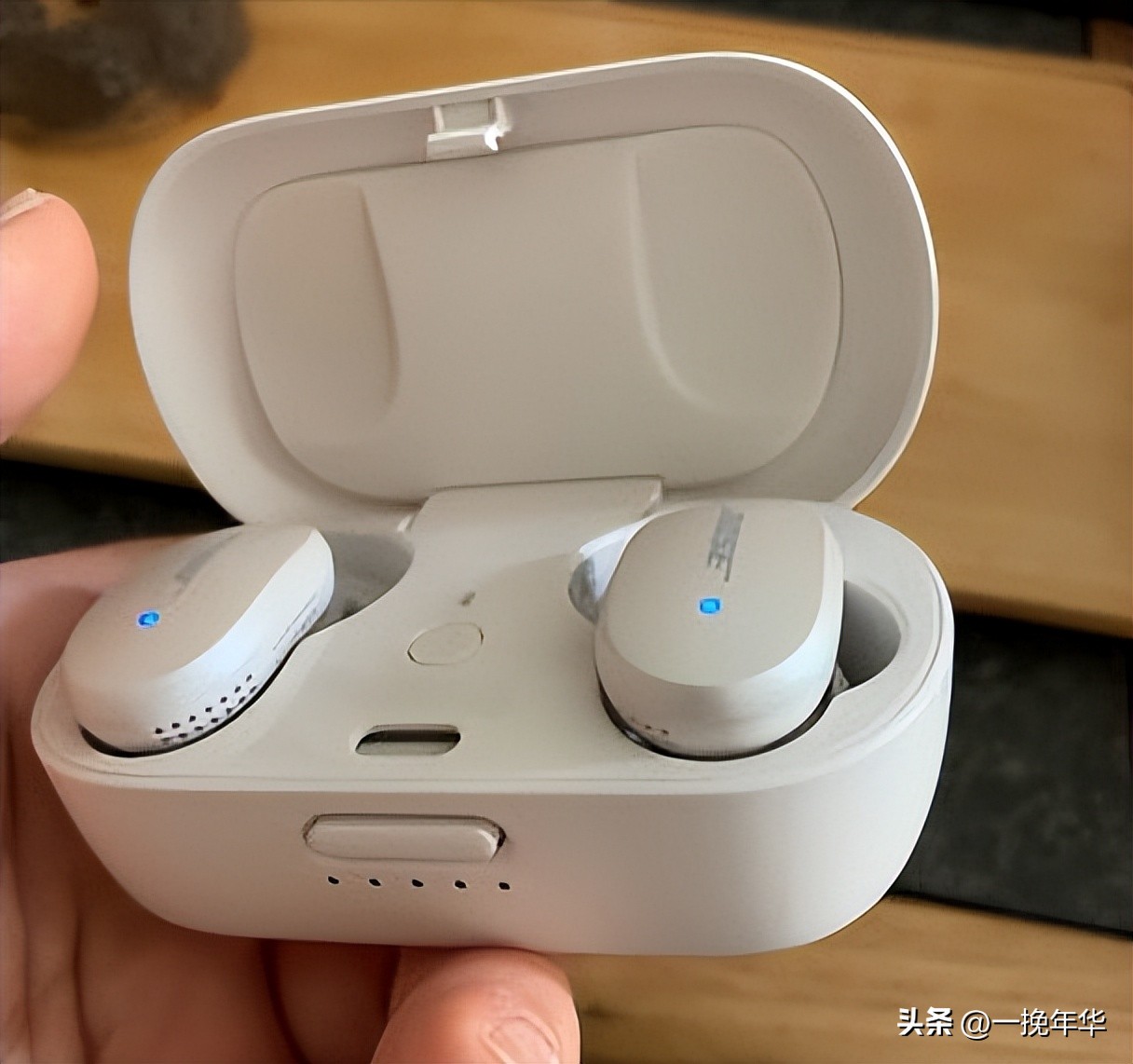 目前流行最好用的蓝牙耳机是哪款,蓝牙耳机推荐五款超火的蓝牙耳机