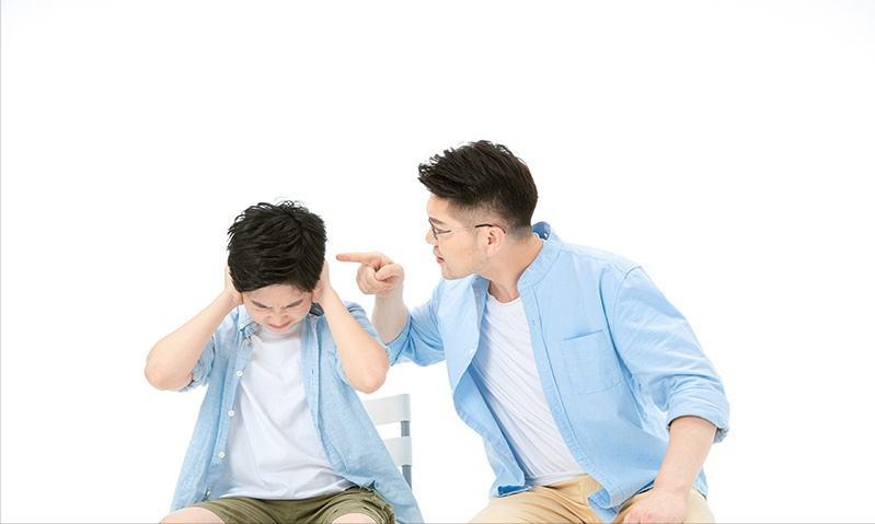 孩子不爱开口说话的心理原因,孩子不愿意说话怎么引导