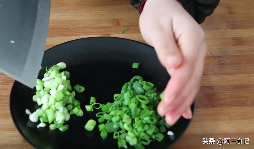 如何把酸辣粉做出特别好吃,学做自制酸辣粉