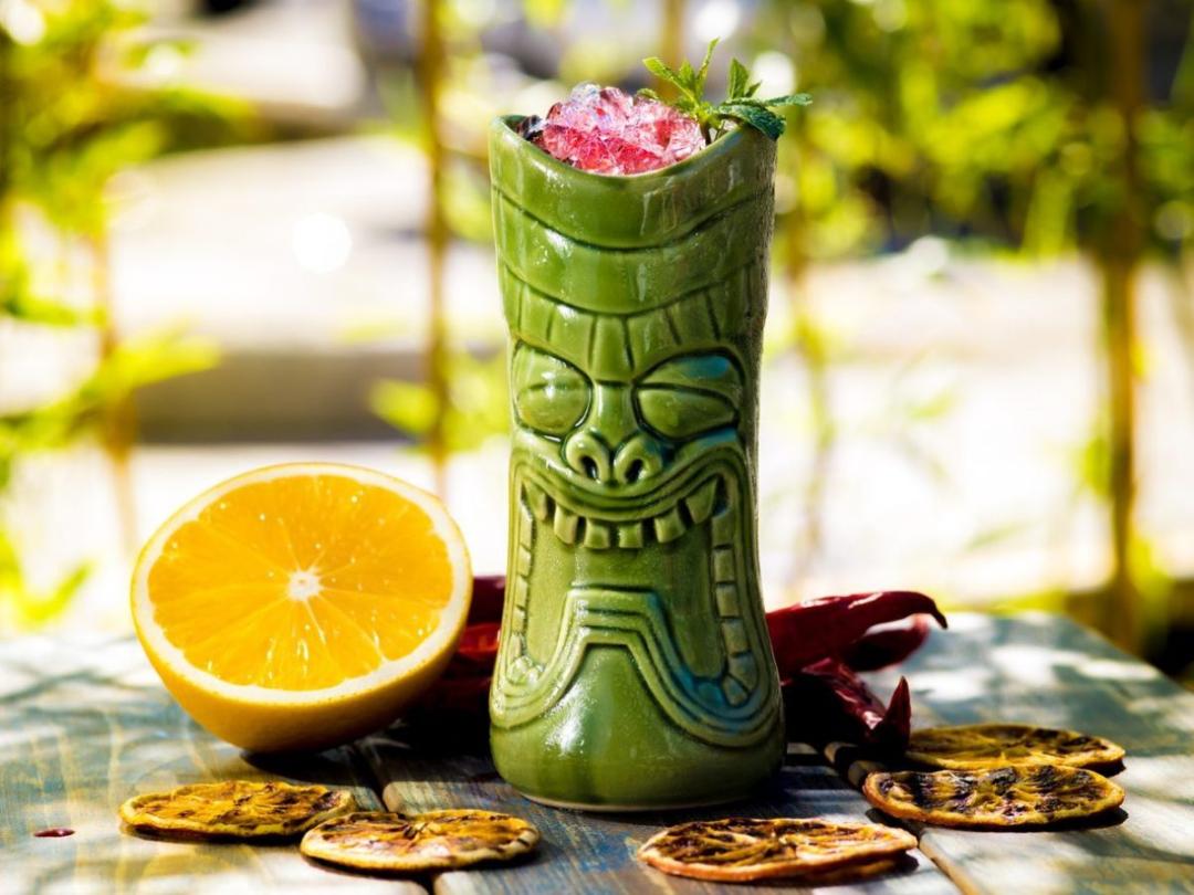 点一杯鸡尾酒喝一口就走,点一杯mojito