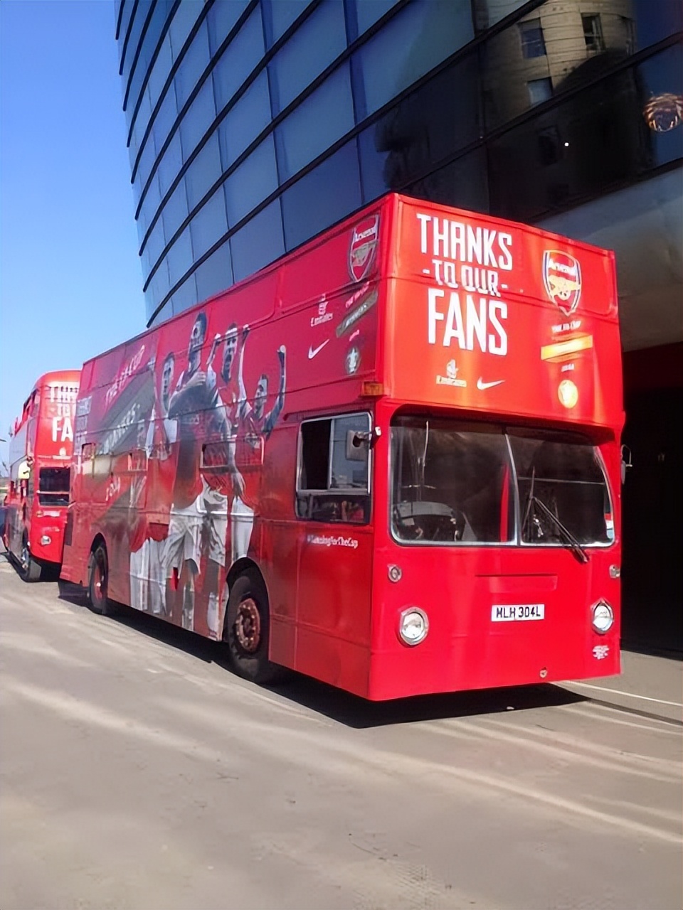 欧洲足球更衣室,欧洲足球大巴车品牌