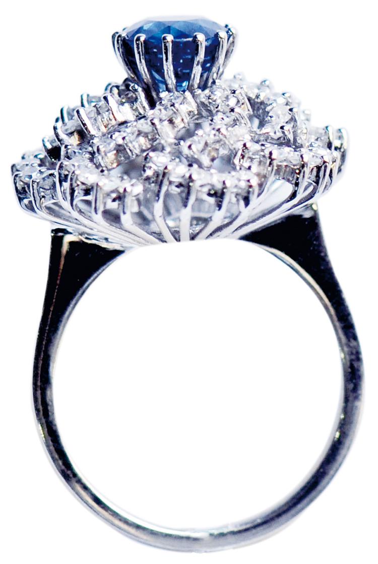 鐧惧勾绌胯秺,鐧惧勾鍙よ懀鐝犲疂