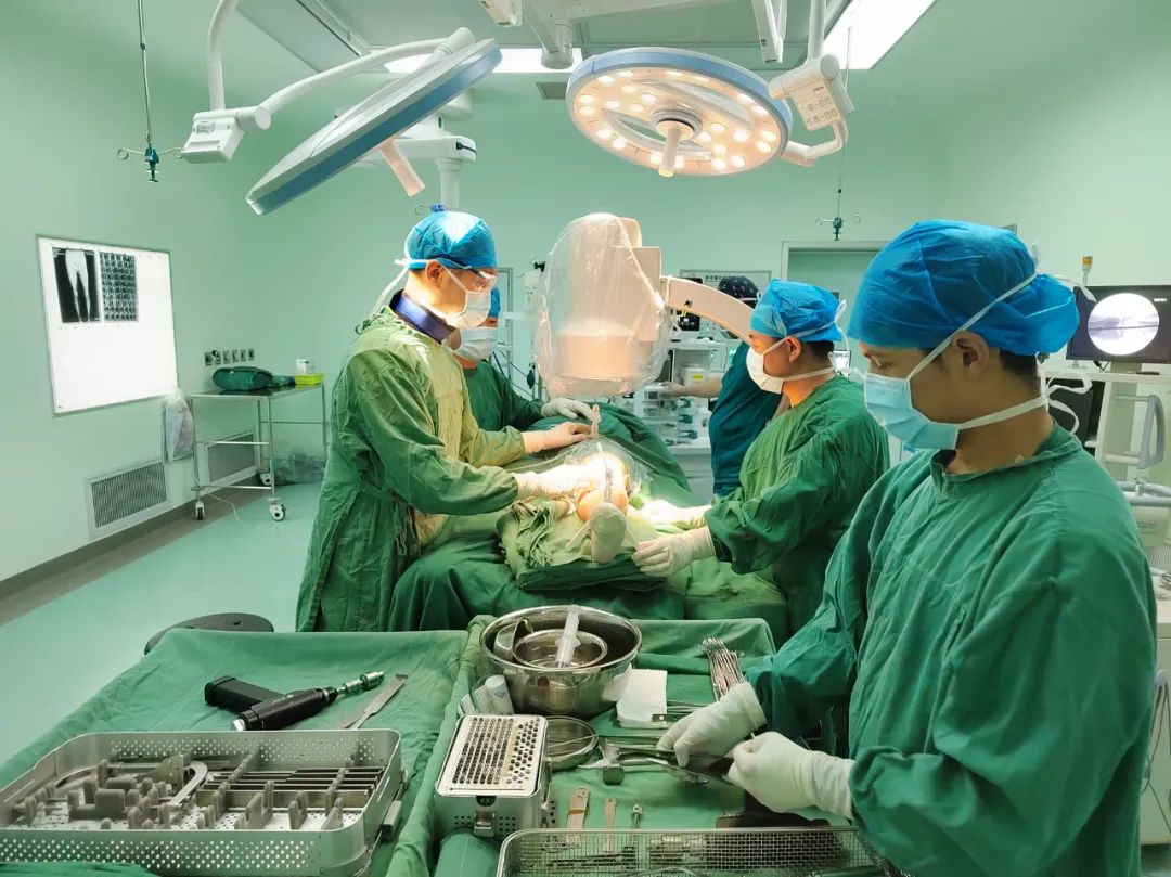 悠悠天宇旷，切切援疆情​——记援疆专家尹星华