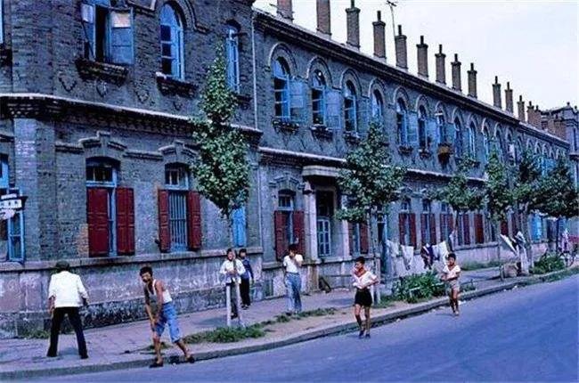 和兄弟到大连的第一天,1983年大连