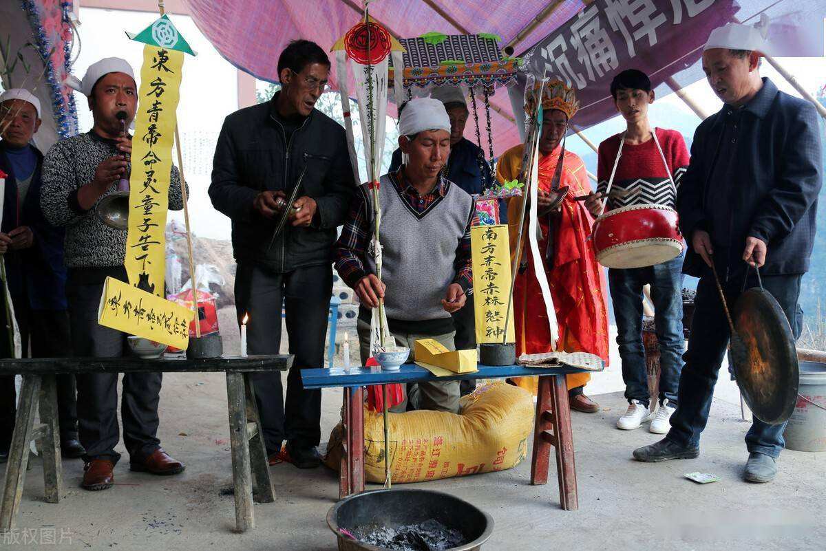 为什么人怕腊月生又怕腊月死,为什么说老人忌腊月死人怕腊月生