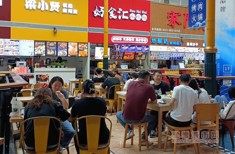 浜斾竴鍋囨湡椤哄痉瀹规,瀹规浜斾竴鍋囨棩鏀荤暐