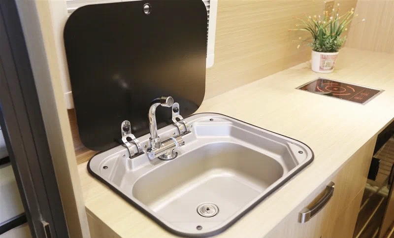 吾羊带您玩房车,大通v90露营版详细介绍