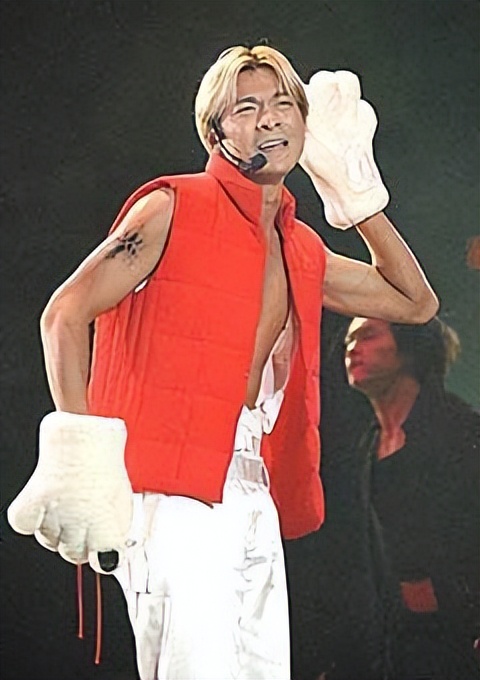 华晨宇刘德华开演唱会，刘德华用实际行动诠释谁是华语乐坛之神