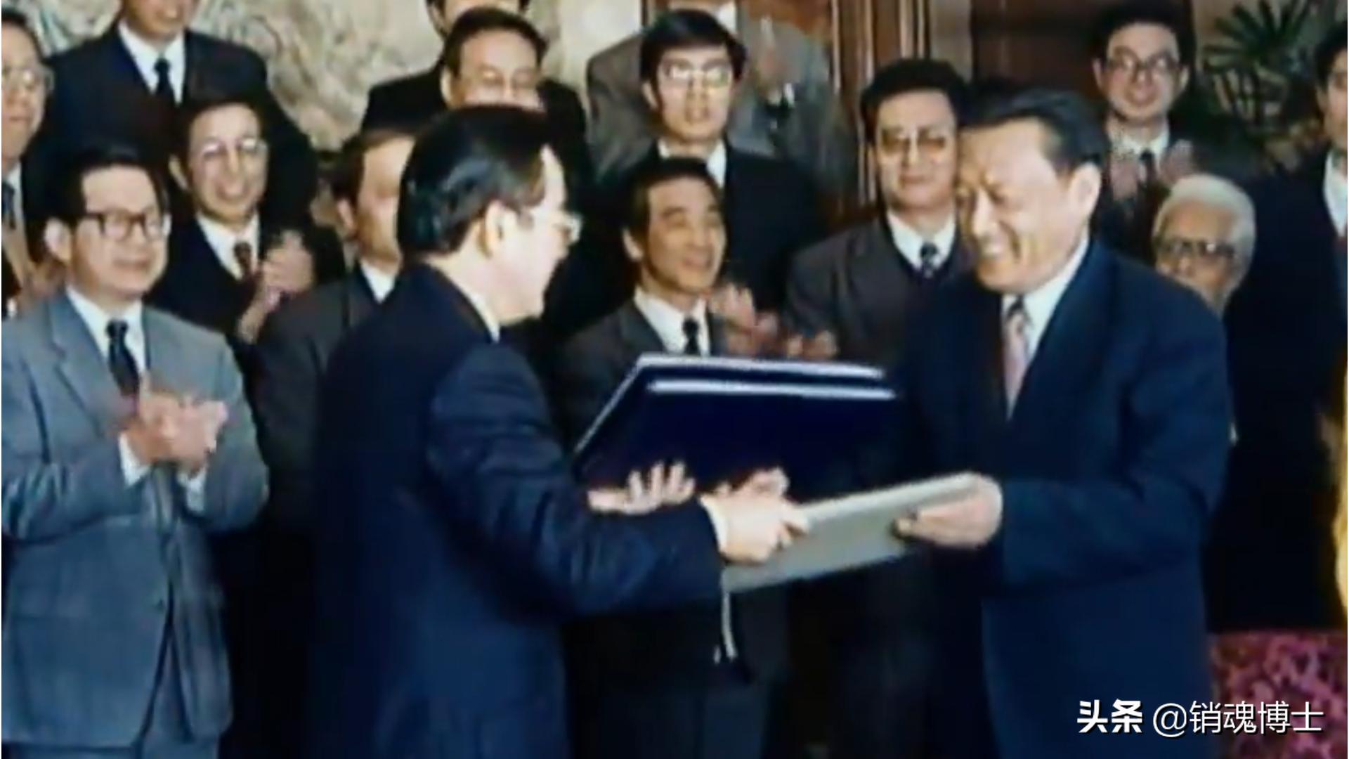 和平统一台湾从何而来？不放弃武统，是因为很多人为此付出一生