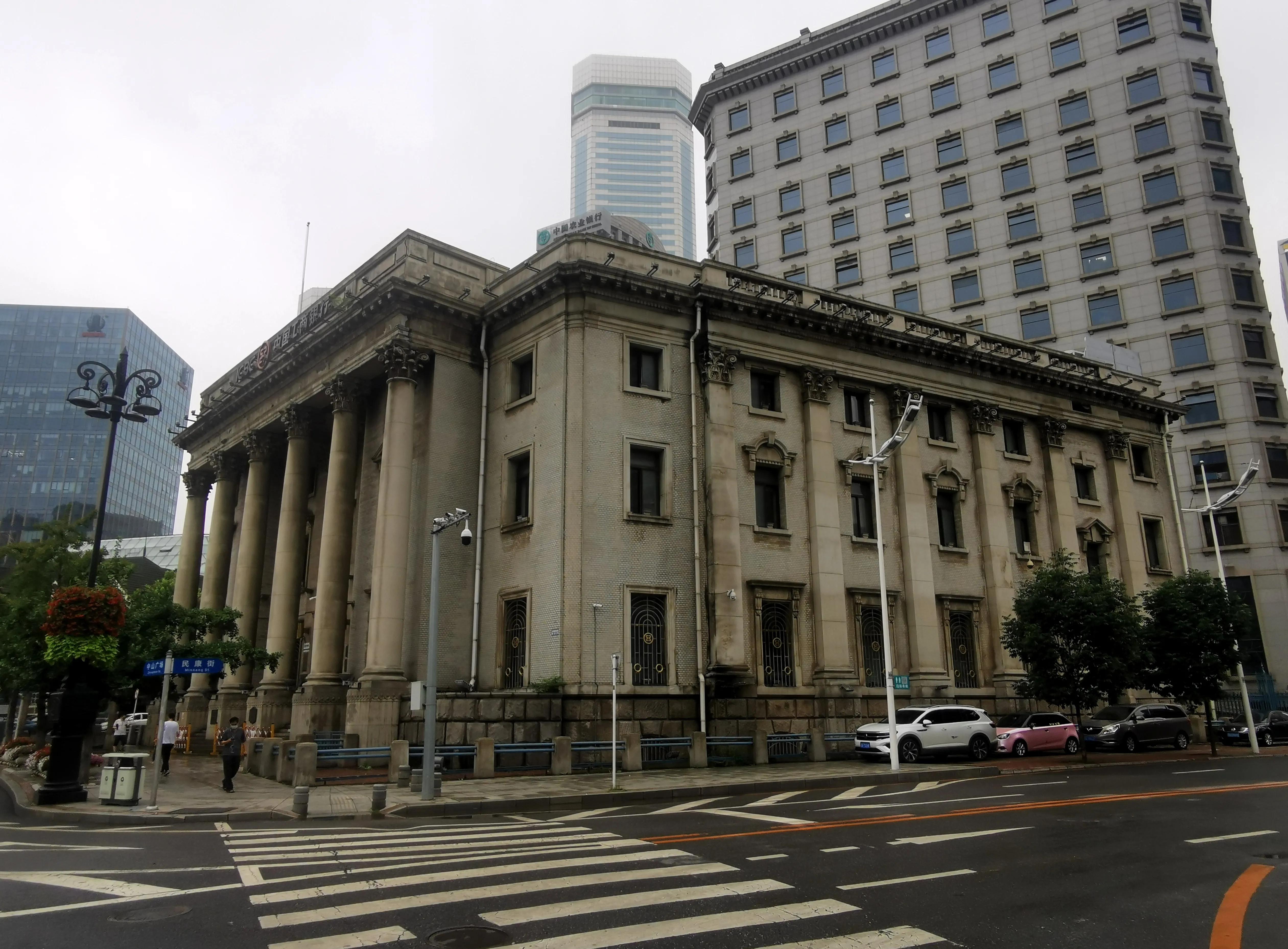 中山广场大连老视频,大连中山广场百年沧桑