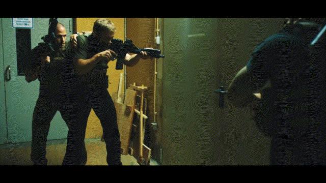 纳丽德手电筒p82测评,新标准战术手电对比纳丽德p80