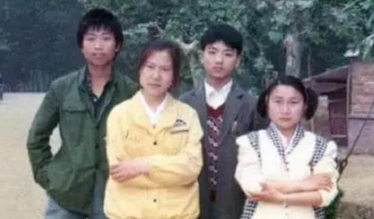 章泽天刘强东事件解说,章泽天携手刘强东出席英国皇室