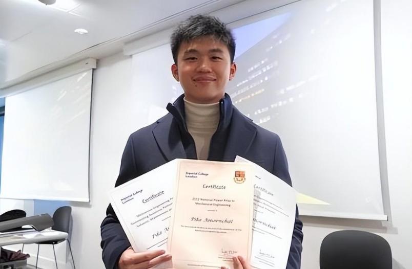 英拉儿子帅气,英拉帅气的儿子