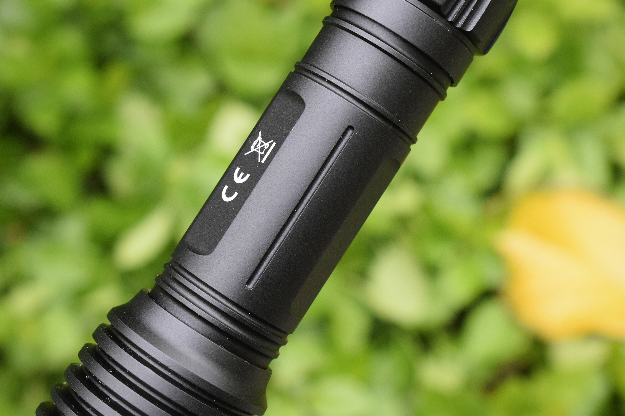 双光源任切换，千米光柱一线天！CYANSKYH5GT远射手电体验