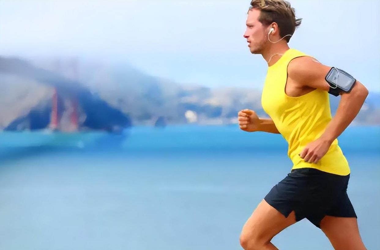 男性30岁左右鼻毛变白有一根两根,45岁男性鼻毛变白好吗