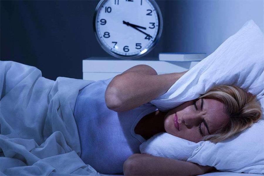 总是凌晨三四点醒然后继续睡,总是凌晨三点二十分醒