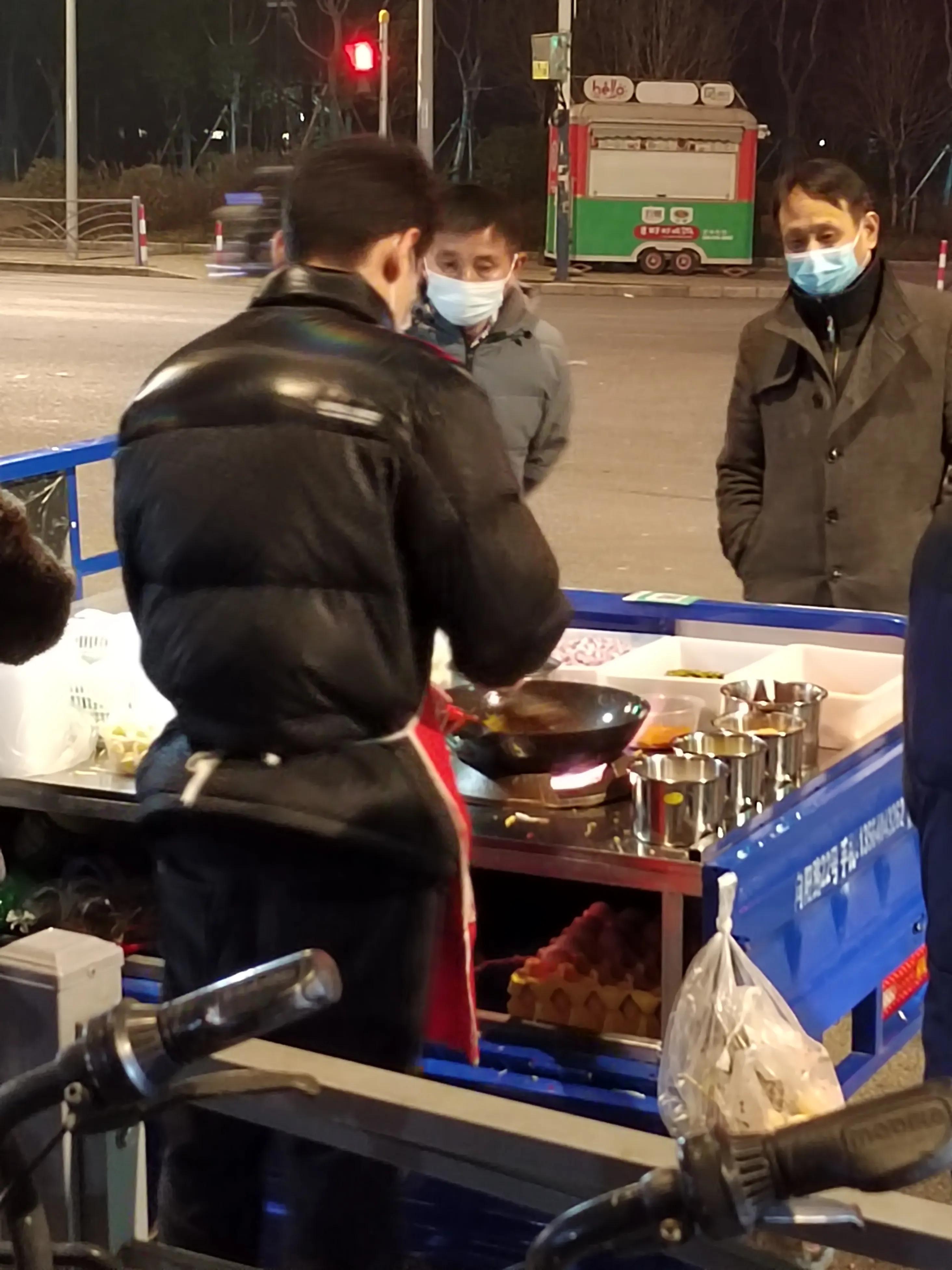 不起眼的暴利街边小生意,不起眼的小店月入几万