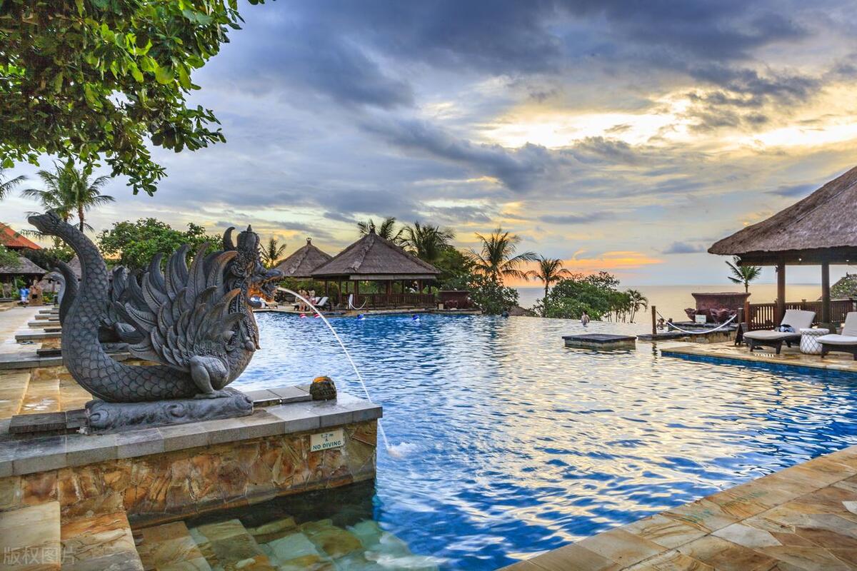 一亿人住在一个小岛上，印度尼西亚是怎么样的一个国家？