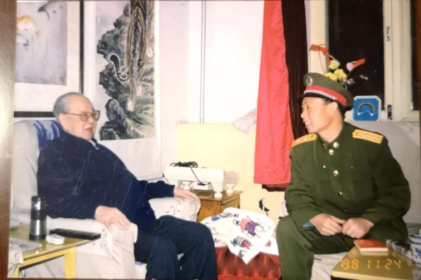 1950年贺龙在成都收到肖艮艮来信，立即通知廖汉生：赶快到成都来