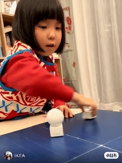 手机影响孩子的眼睛,更影响思维方式,索尼帮你解决你焦虑的问题