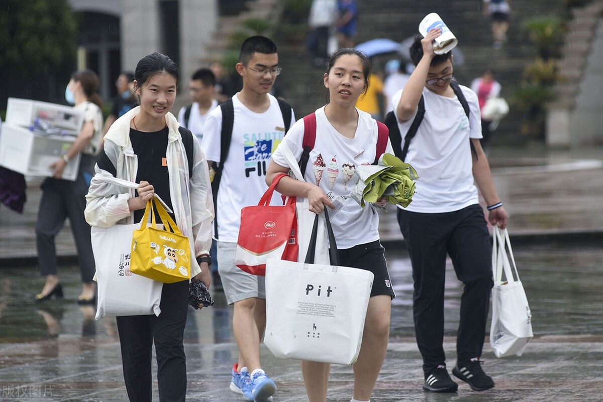 初中生去北大青鸟学校好吗,初中毕业可以去读北大青鸟技校