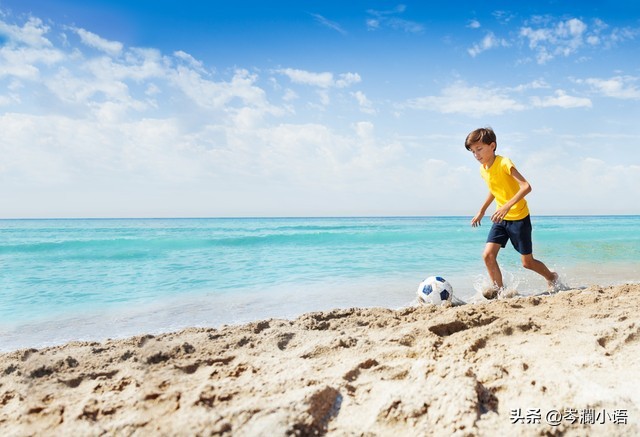 为什么明知足球高风险，仍无法阻挡对足球的热爱|阅《足球学校》