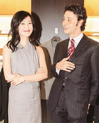 甘比豪门阔太日常,甘比从狗仔逆袭成为香港女首富