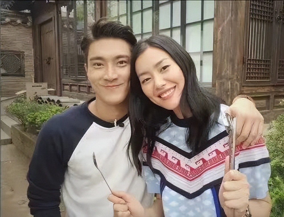 刘雯解约后需要赔偿多少钱,刘雯赔违约金