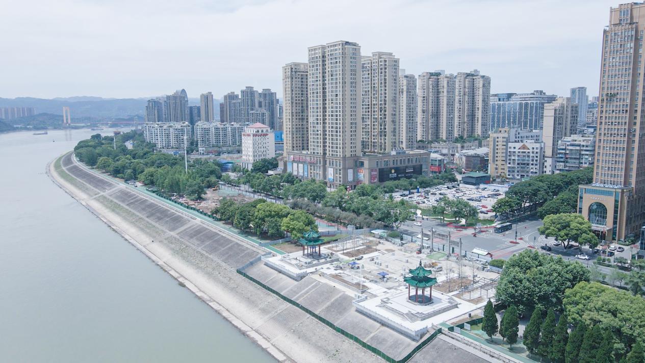 中心建设的探索与推进,中心规划与设计