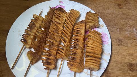 旋转薯塔怎么做酥脆,薯塔在家里怎么炸