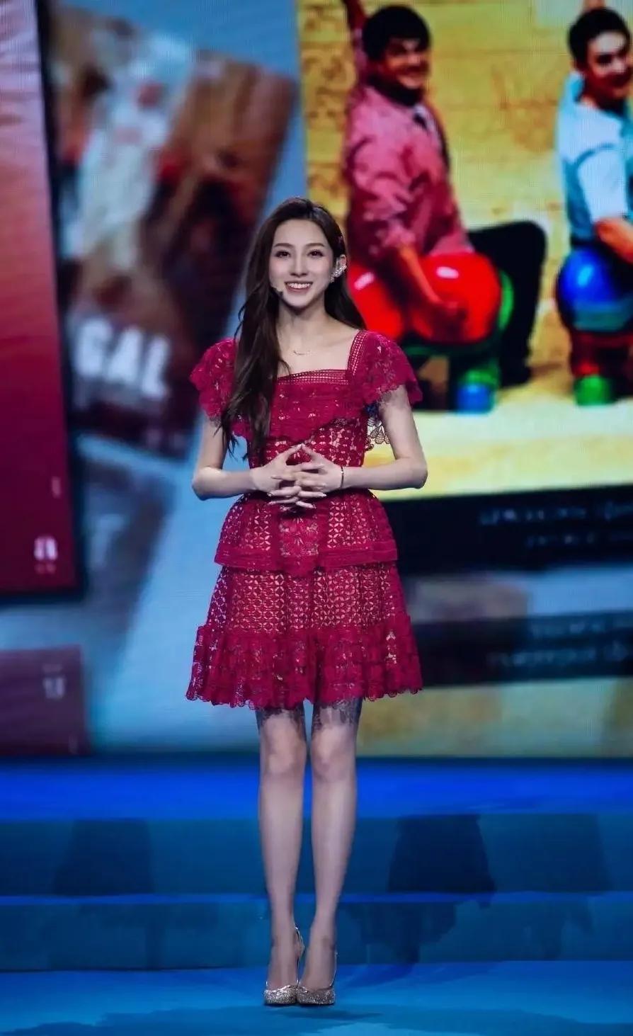 央视体育美女主播马凡舒,央视美女马凡舒