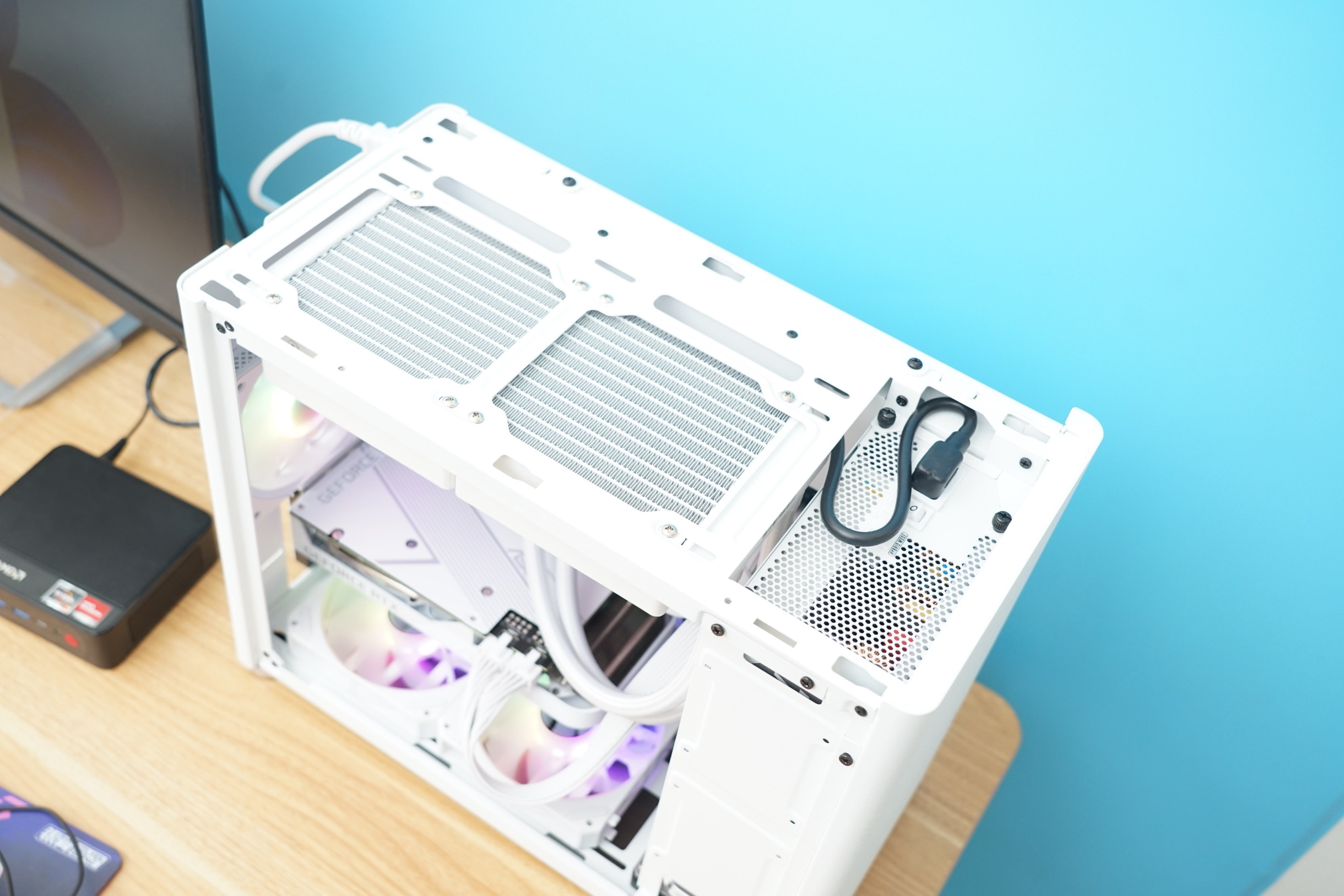 2000到3000元纯白海景房电脑配置,1800预算组装海景房电脑配置推荐