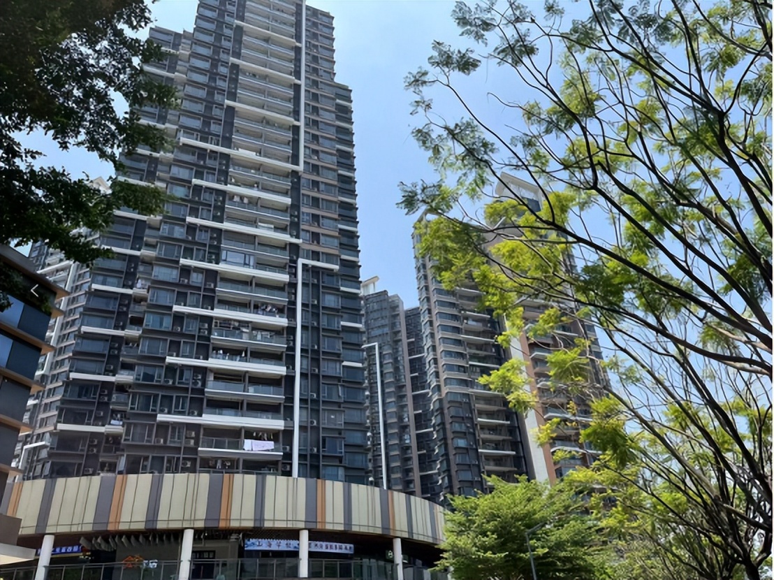 38℃，我在这里打车，没有一辆滴滴愿意来…