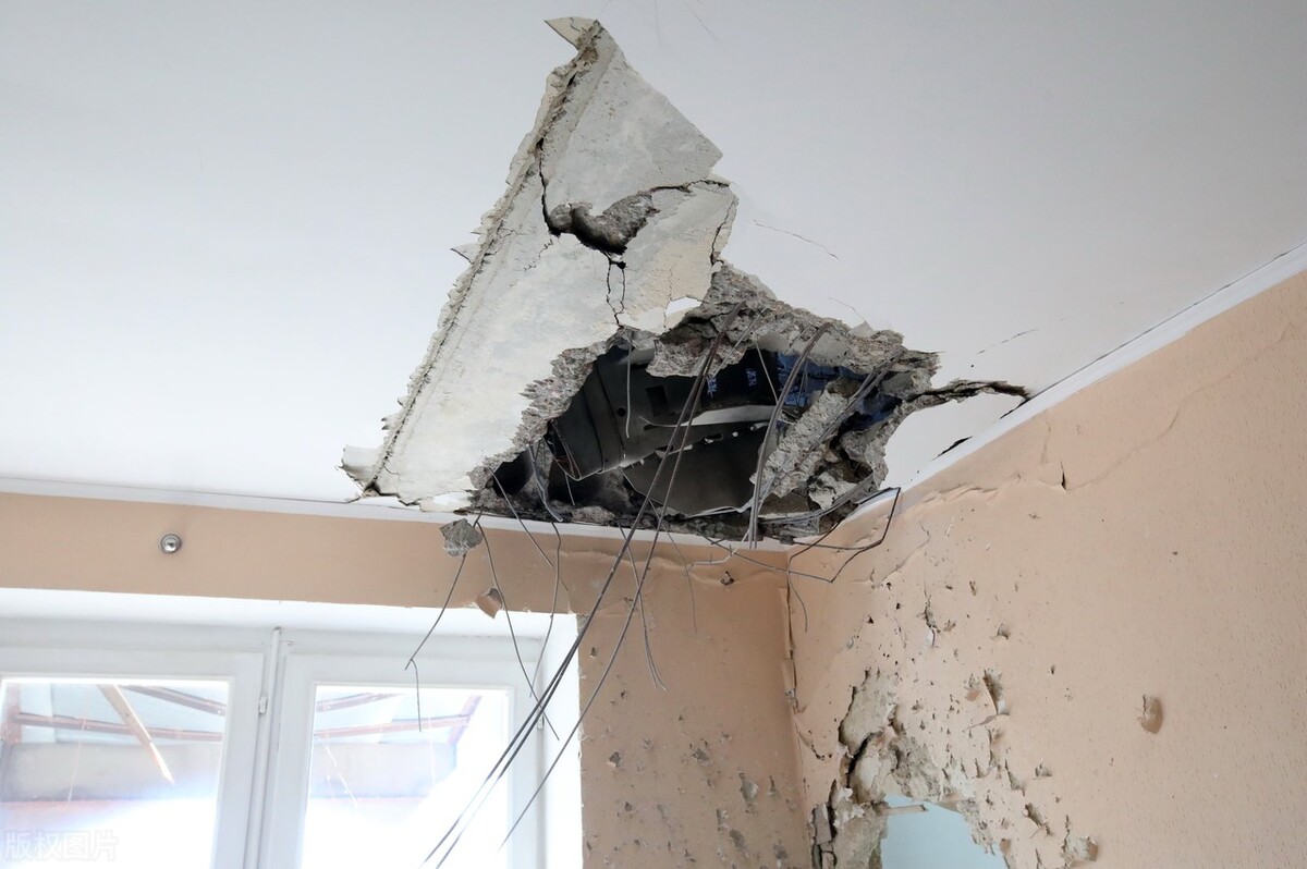 台风吹得房屋倒塌如何自救,遇到房屋倒塌怎么办