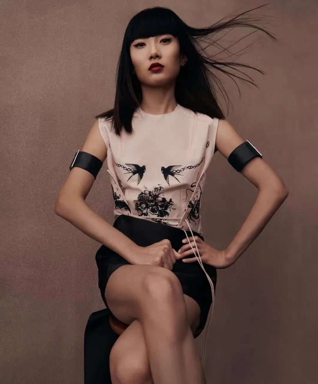 携手马龙发起挑战，Prada如何玩转国*运民**动？