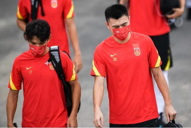 很自豪？国足受三支世界强队邀请免费当陪练，陈戌源：还没决定