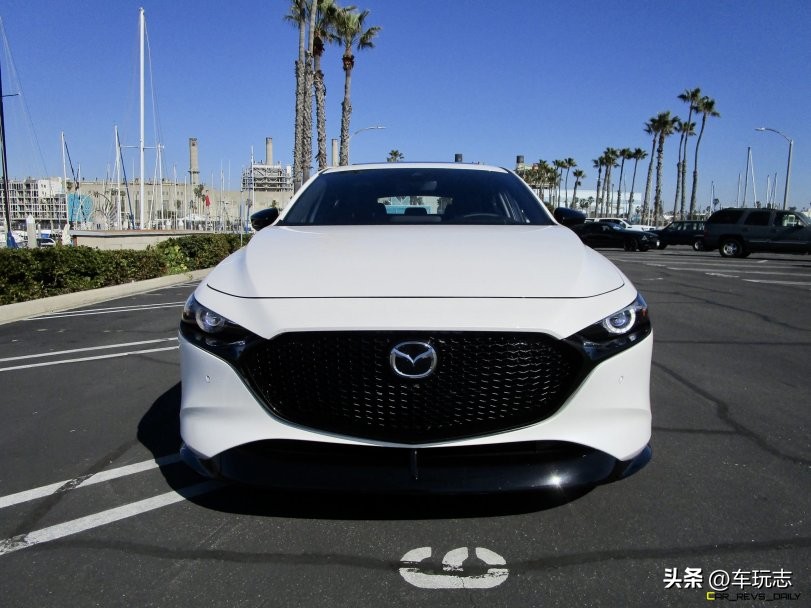 马自达3两厢版2024款,2023款马自达32.0质擎版配置