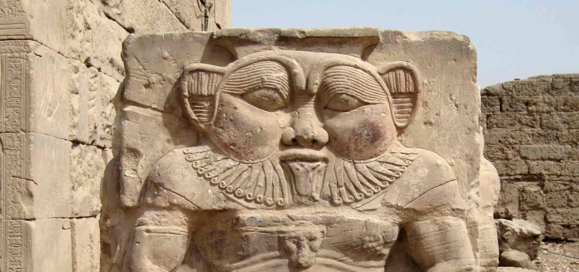 埃及人将血液、母乳和致幻剂混合在一起