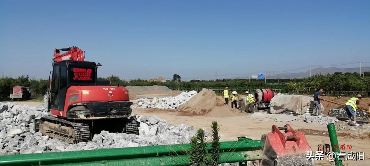 高温下的坚守公路人,酷暑高温下的坚守