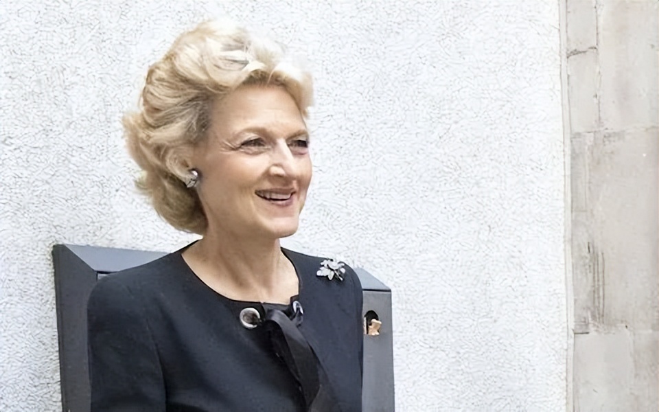 这才是大女主该有的气场,韩剧珠宝搭配