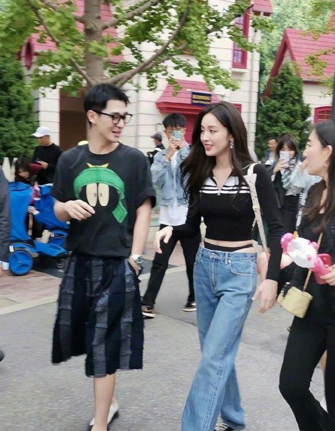 姣斿熀灏兼吵琛ｅ鍥芥槑鏄熼伄鑲夌┛鎼浘,鏄庢槦娉宠。澶栫┛闇茶叞椋庢牸