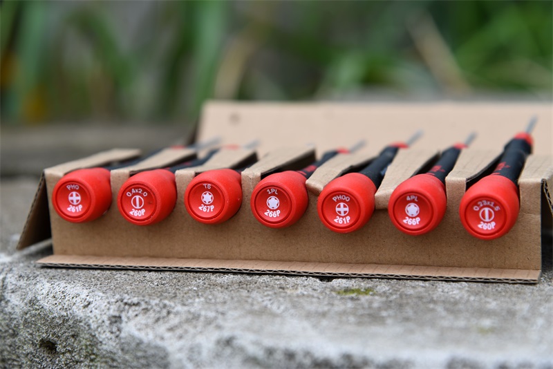 威汉PicoFinish数码拆机精密螺丝刀8件套（90018C）入手体验