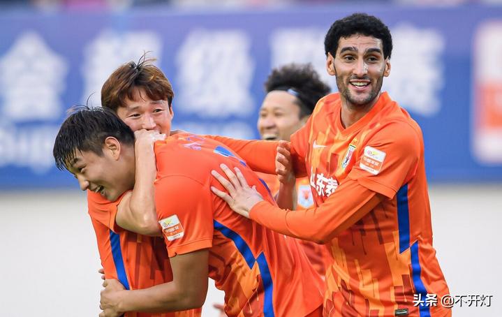 山东泰山长春亚泰谁赢了,山东泰山vs长春亚泰门将失误